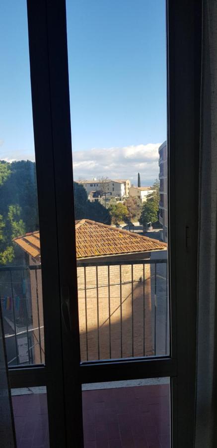 Vicino Di Centro E Universita Stanza Con Balcone Perugia Exteriör bild