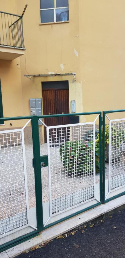 Vicino Di Centro E Universita Stanza Con Balcone Perugia Exteriör bild